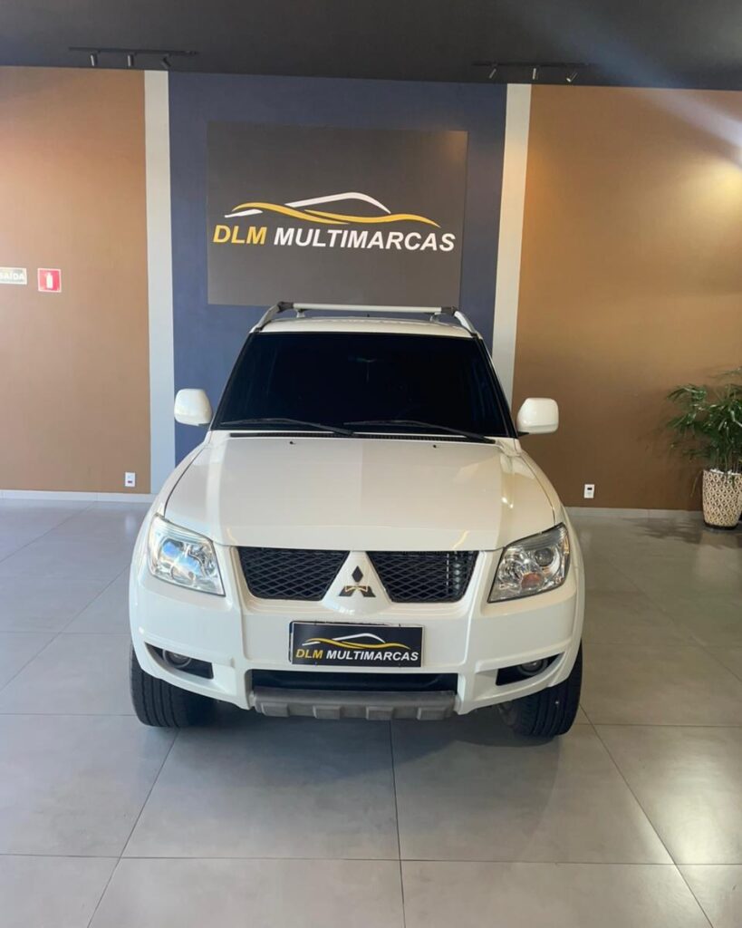 Mitsubishi Pajero TR4 FL 2WD 2013